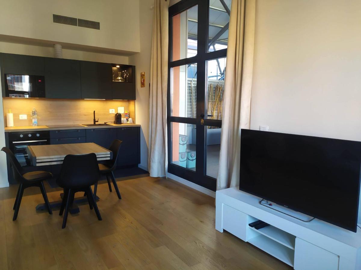 Nuovo Loft Con Terrazzo M2 Ieo Humanitas Bocconi Navigli Apartment Milan Luaran gambar